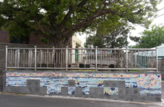 화북초등학교 3학년 학생들이 함께한 《바람마을 동화공방》, 당충대 모자이크 벽화 《삶의 빛》