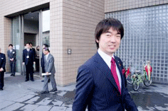박물관을 시찰하는 하시모토 시장