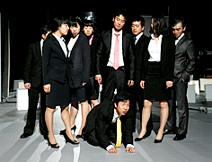 한·불 공동제작 작품으로, 2012년 프랑스 순회공연을 한 <코뿔소> 출연진 사진