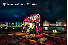 톰 프루인과 코어엑트(Tom Fruin and CoreAct)의 <Reflection / Kolonihavehus>